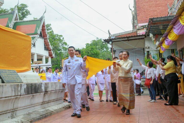 งานเล่าขานตำนานพระบรมธาตุ สืบสานประเพณีห่มผ้าพระธาตุ 2569