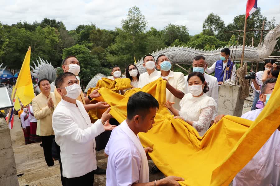 ประเพณีแห่ผ้าห่มพระพุทธศิลามงคลชัยศรีชมภู 2569