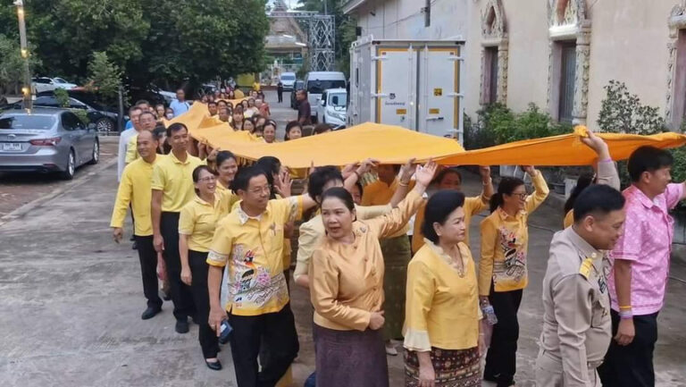เล่าขานตำนานพระบรมธาตุ สืบสานประเพณีห่มผ้าพระธาตุ 2569