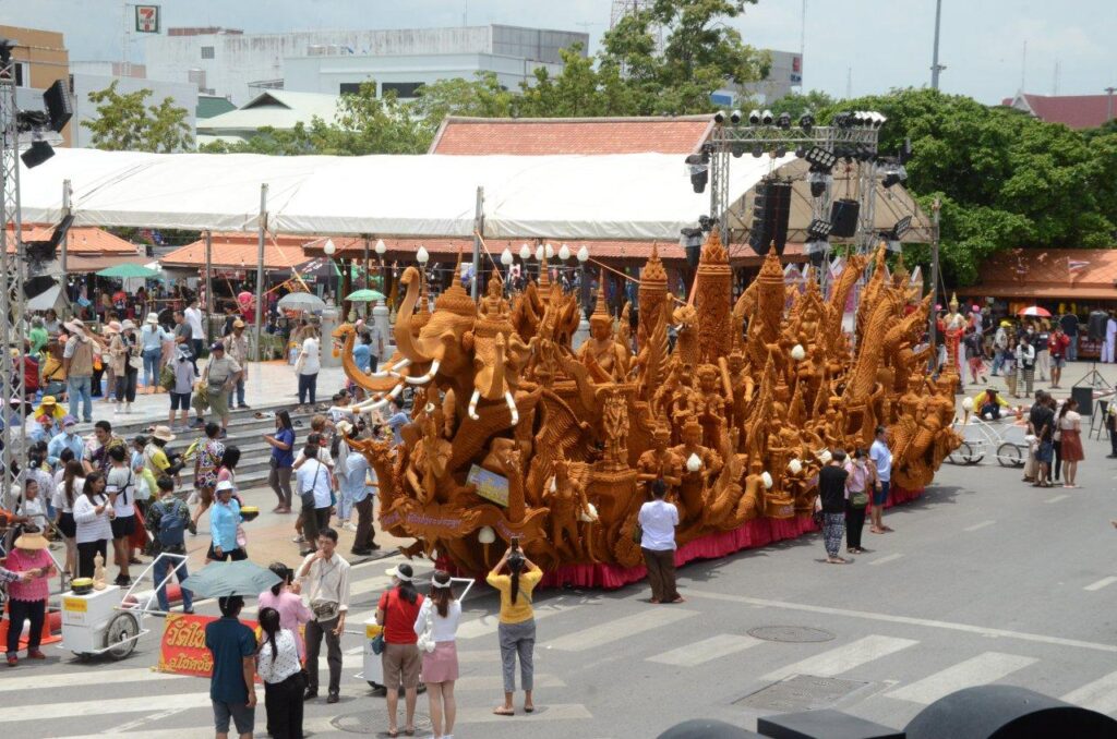 ขบวนเทียนและศิลปวัฒนธรรมในพื้นที่เมืองโคราชปี 2566