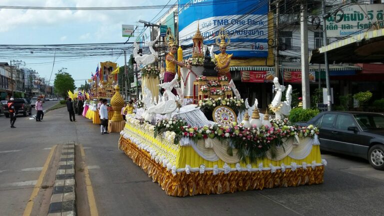 ประเพณีถวายเทียนพรรษาพระราชทาน วัดธาตุ ขอนแก่น 2569