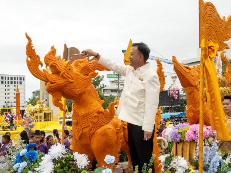 ประเพณีแห่เทียนเข้าพรรษา อำเภอเขาวง 2569