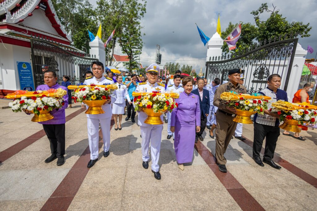 ขบวนอัญเชิญผ้าห่มพระพุทธชินราชเข้าสู่วัดใหญ่ ปี 2568