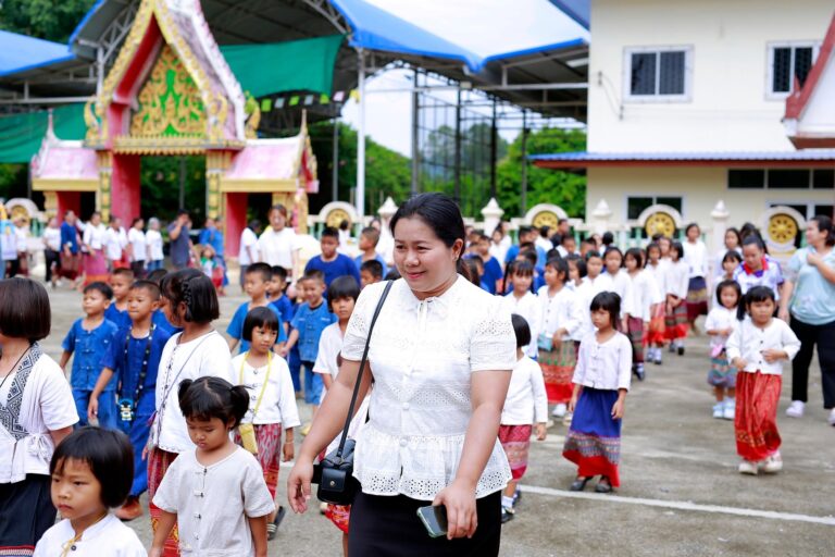 ประเพณีแห่เทียนพรรษาวัดทัพคล้าย อุทัยธานี 2569