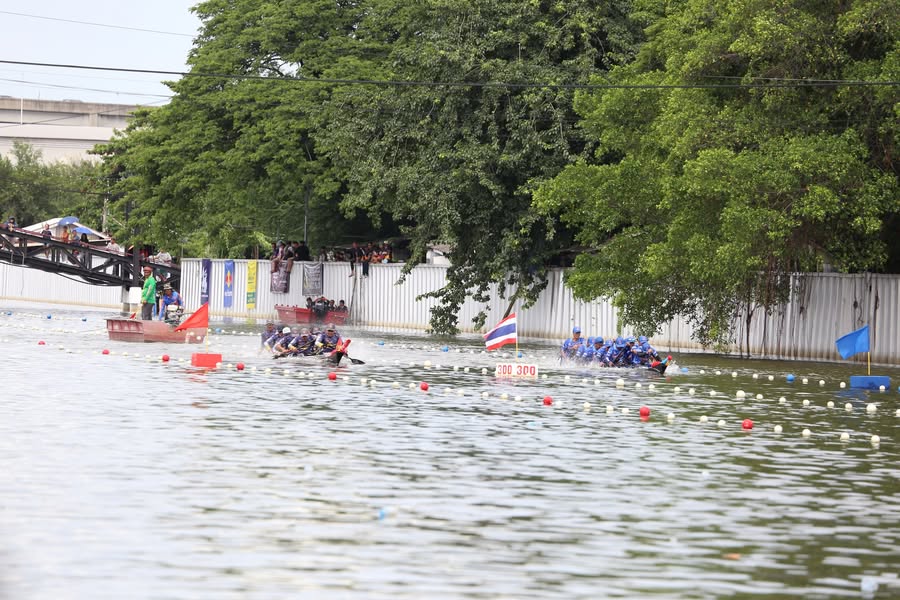 การแข่งขันเรือหลายลำบนคลองรังสิตประยูรศักดิ์ปี 2568