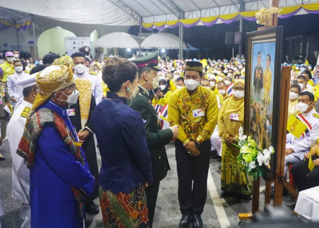 ประชาชนร่วมงานครั้งที่ 15 ปี 2565 บริเวณมัสยิดกลางจังหวัดปัตตานี