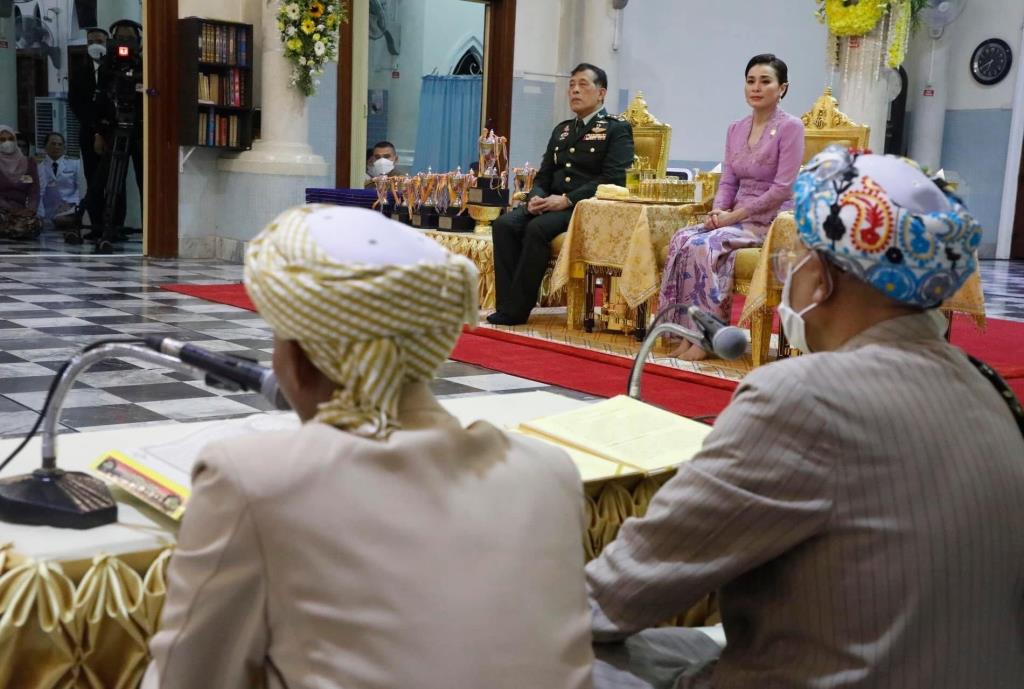 พิธีพระราชทานรางวัลครั้งที่ 17 ปี 2567 และถ้วยรางวัลของผู้เข้าแข่งขัน
