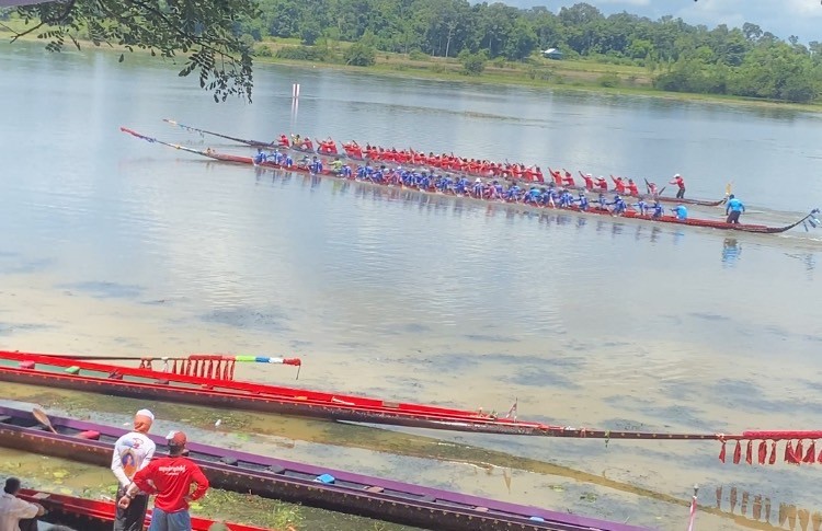 งานประเพณีแข่งขันเรือยาวบ้านกอก ชิงถ้วยพระราชทานฯ ศรีสะเกษ 2569