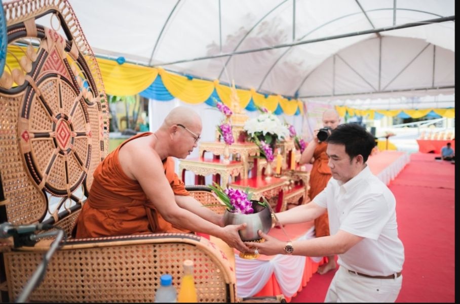 ผู้ร่วมพิธีถวายเครื่องสักการะแด่พระสงฆ์ ปี 2567