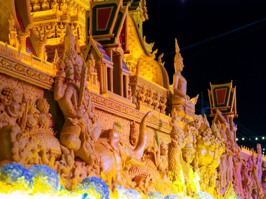 รายละเอียดงานแกะสลักปราสาทผึ้งประยุกต์ ปี 2568