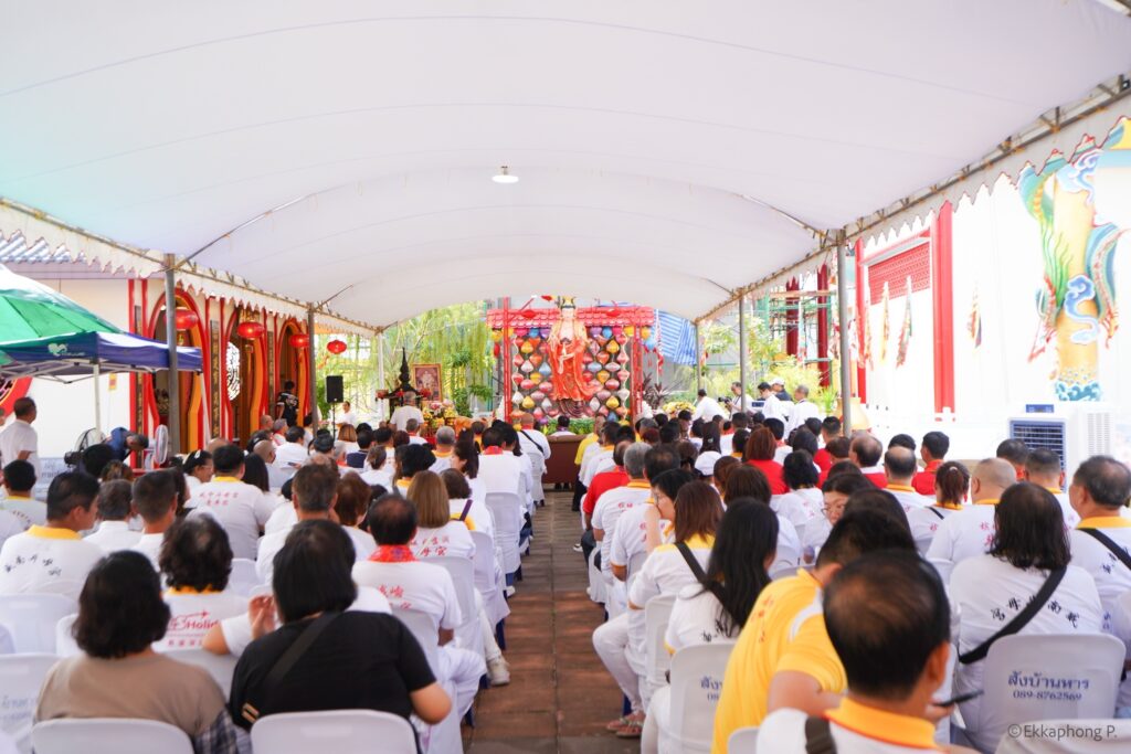 ประชาชนร่วมพิธีในงานบุญไถ่ชีวิตโค ปี 2568