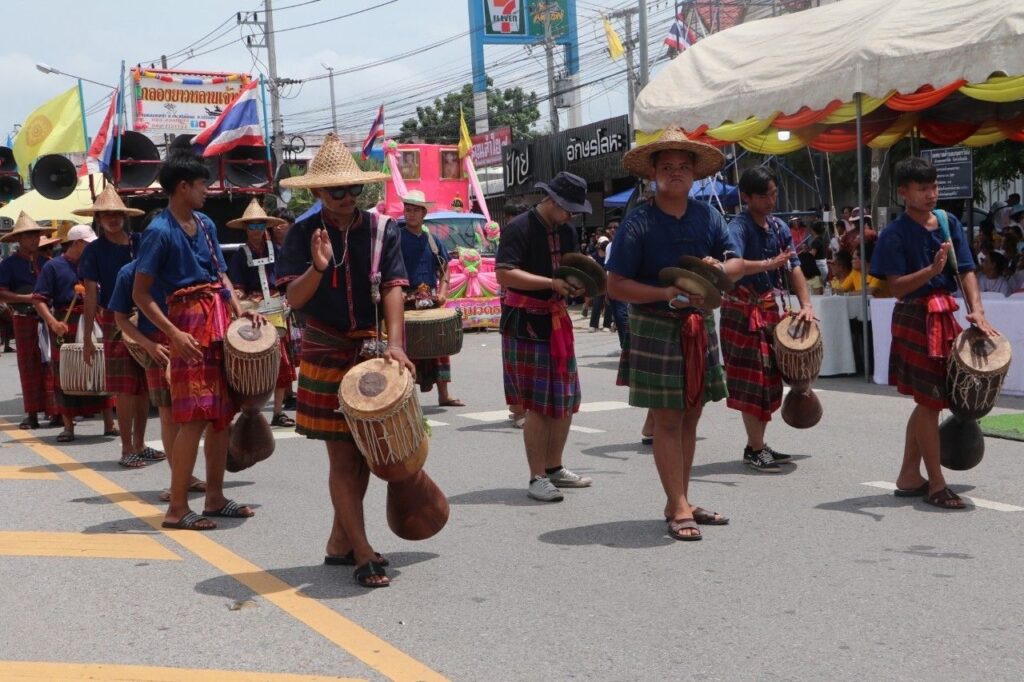 ขบวนกลองยาวร่วมสืบสานประเพณี ปี 2567