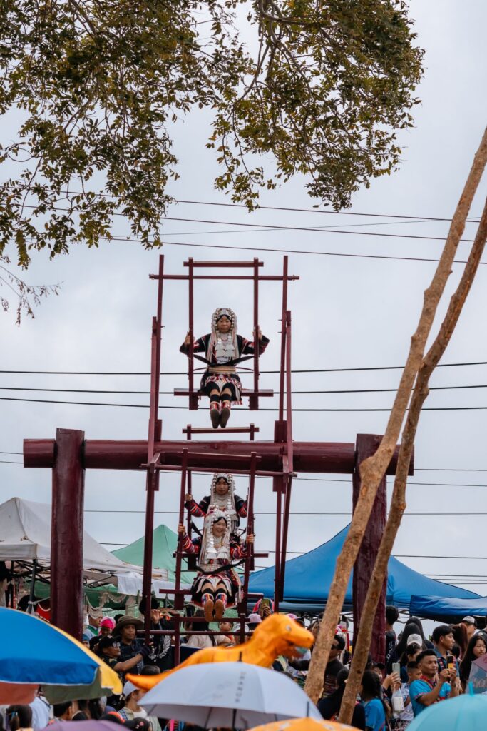 เทศกาลโล้ชิงช้าอาข่า “บ่อ ฉ่อง ตุ๊” แม่สลองใน เชียงราย 2569