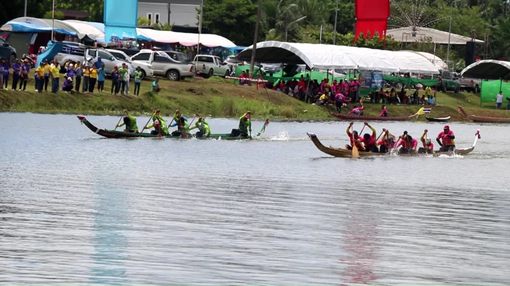 งานแข่งขันเรือยาวประเพณีขึ้นโขนชิงธง ชุมพร 2569