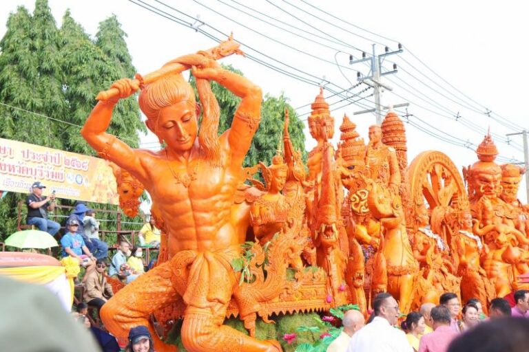 งานประเพณีแห่เทียนพรรษาอำเภอประโคนชัย 2569