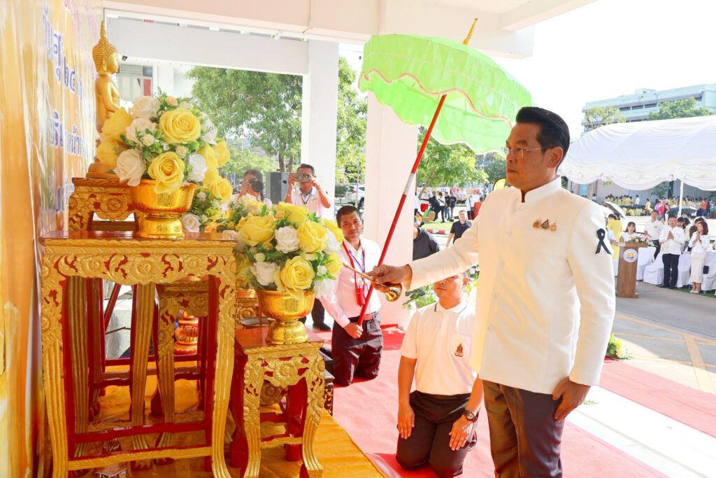 ช่วงประกอบพิธีบูชาพระรัตนตรัยก่อนขบวนแห่เทียนพรรษา ปี 2569