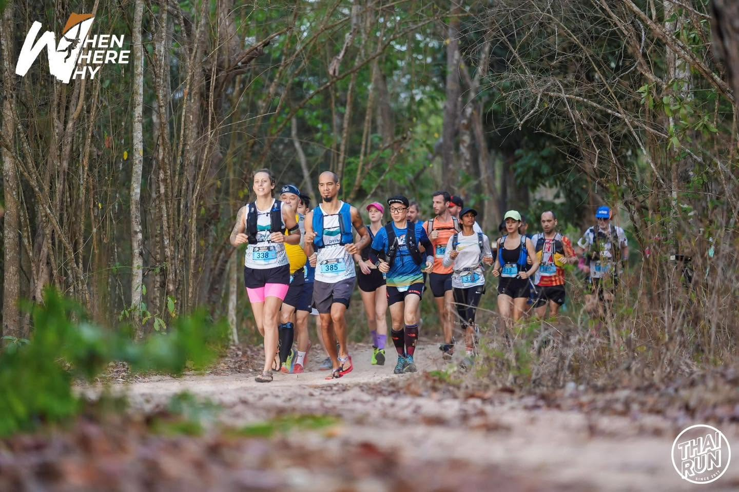 กลุ่มนักวิ่งบนเส้นทางป่า Wild Animal Rescue Trail Run ปี 2567