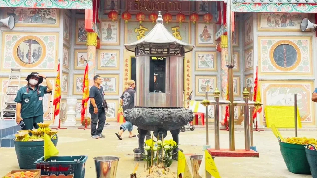 งานประเพณีทิ้งกระจาด มูลนิธิธรรมประทีปสัมโพธิญาณ 2569