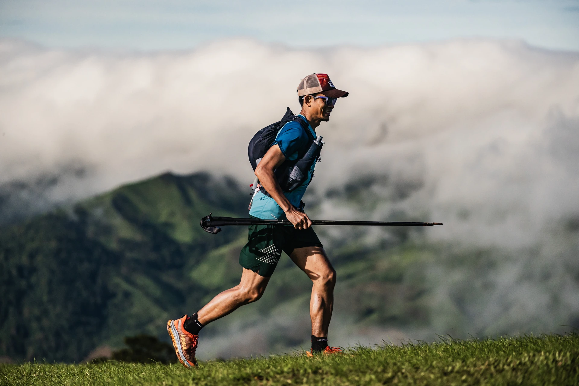 นักวิ่งเทรลบนเส้นทางภูเขาในชุดภาพ Previous Year Highlights ของ Tak Trail Series Thailand