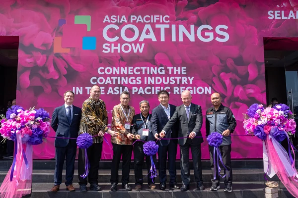 ผู้ร่วมงานบนเวที Asia Pacific Coatings Show 2026