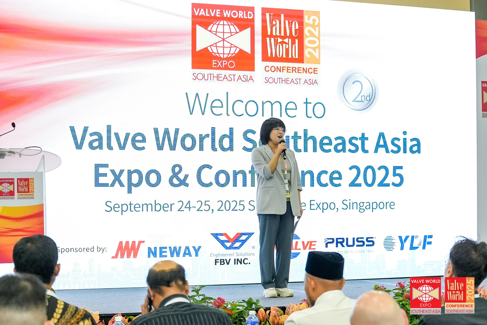 ผู้บรรยายบนเวที Valve World Southeast Asia Expo and Conference 2025
