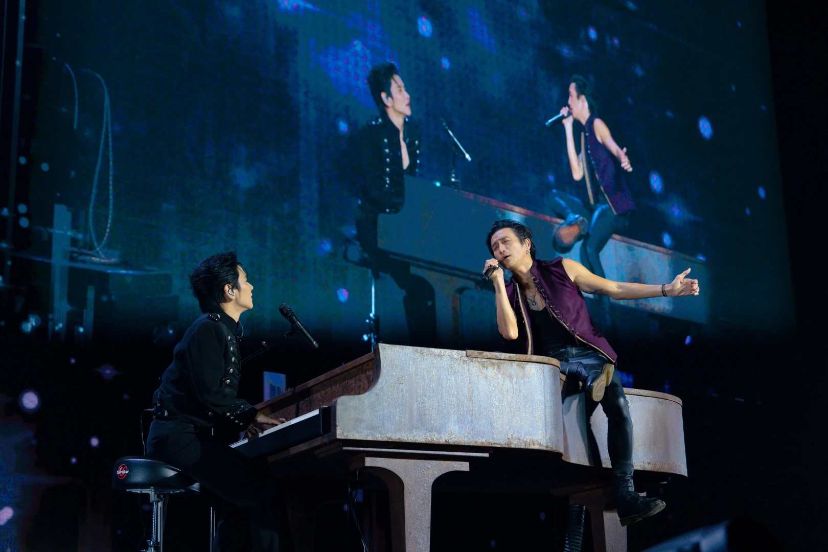 การแสดงร่วมกับเปียโนบนเวทีจากอัลบั้ม PIANO & i CONCERT: Grammy Songbook ปี 2569