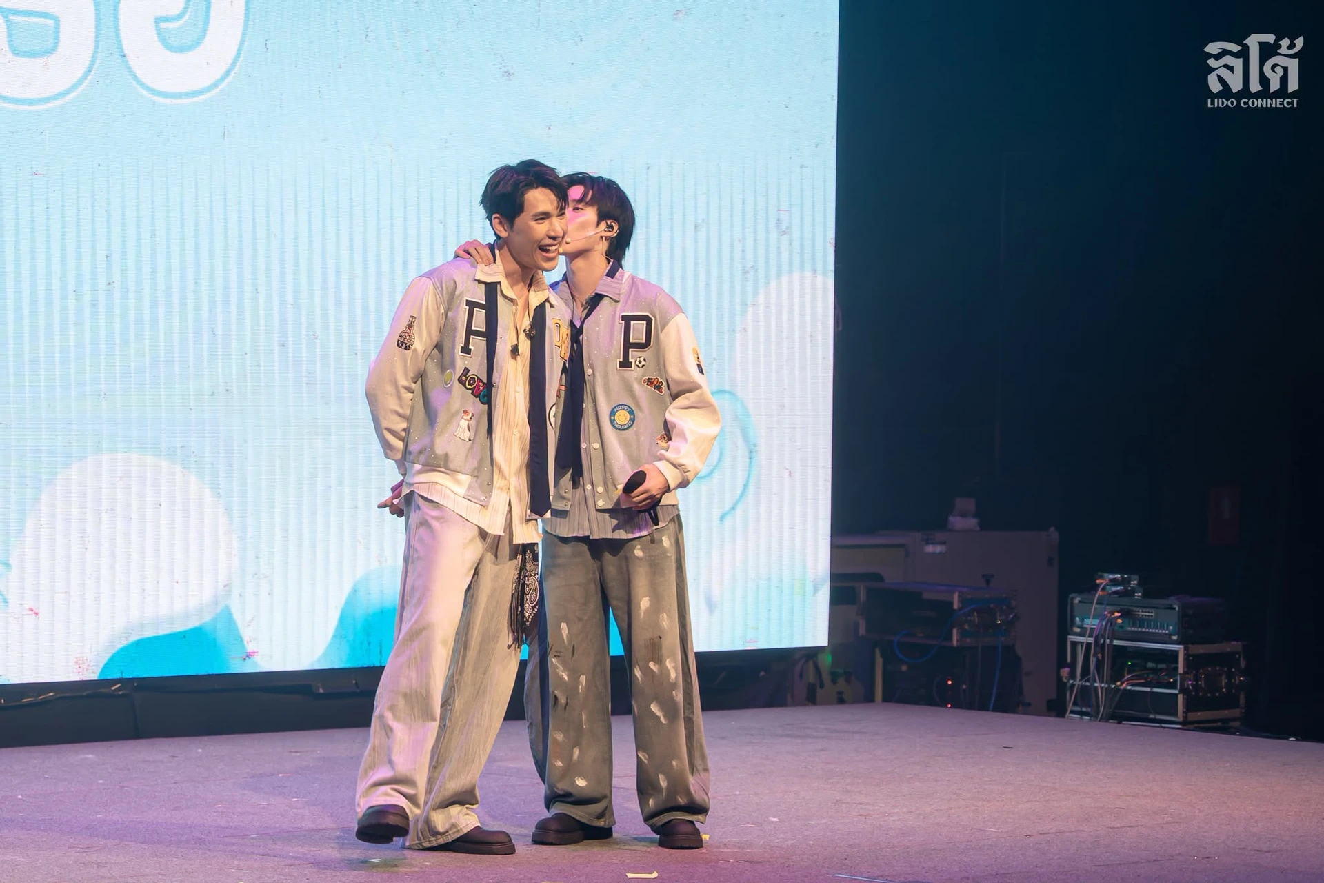 กิจกรรมบนเวทีงาน PEEK A POOO จากชุดภาพเดียวกันปี 2569