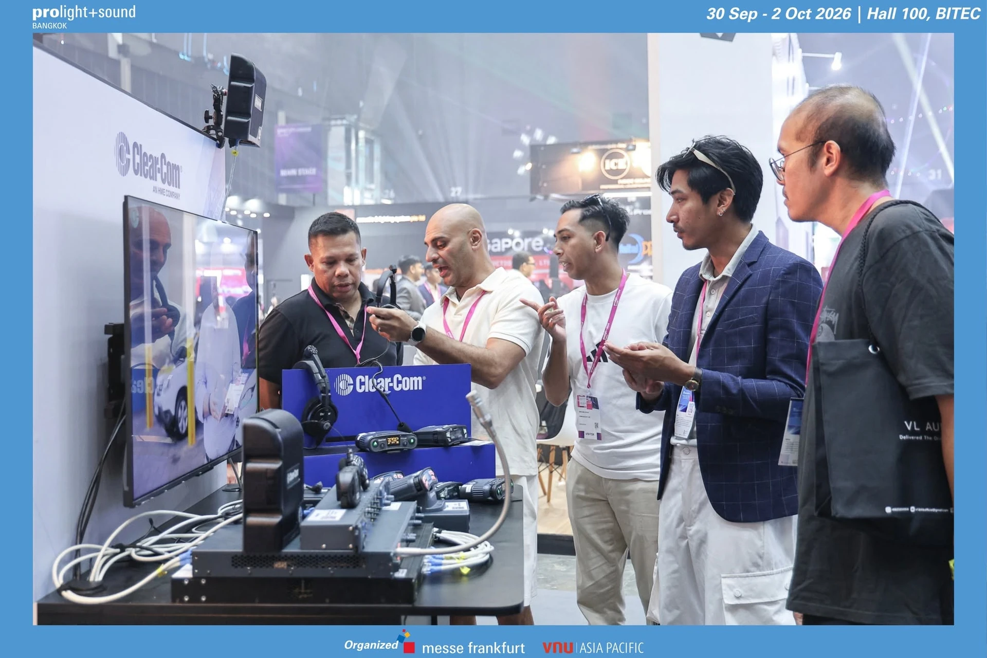 ภาพมุมอุปกรณ์ภายในบูธจากอัลบั้ม Prolight + Sound Bangkok 2026 ชุดเดียวกัน คงภาพเต็ม