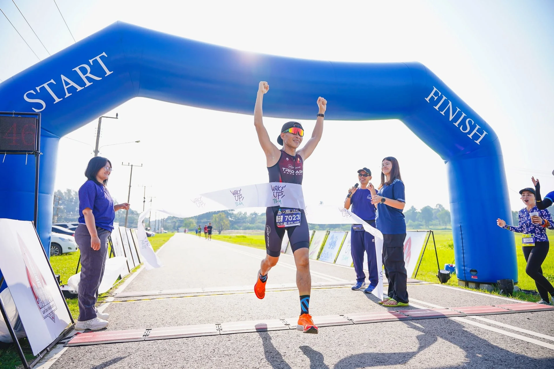 ภาพอีกมุมบริเวณซุ้ม START FINISH ของ KhonKaen100 ครั้งก่อน จากอัลบั้มผู้จัดชุดเดียวกัน