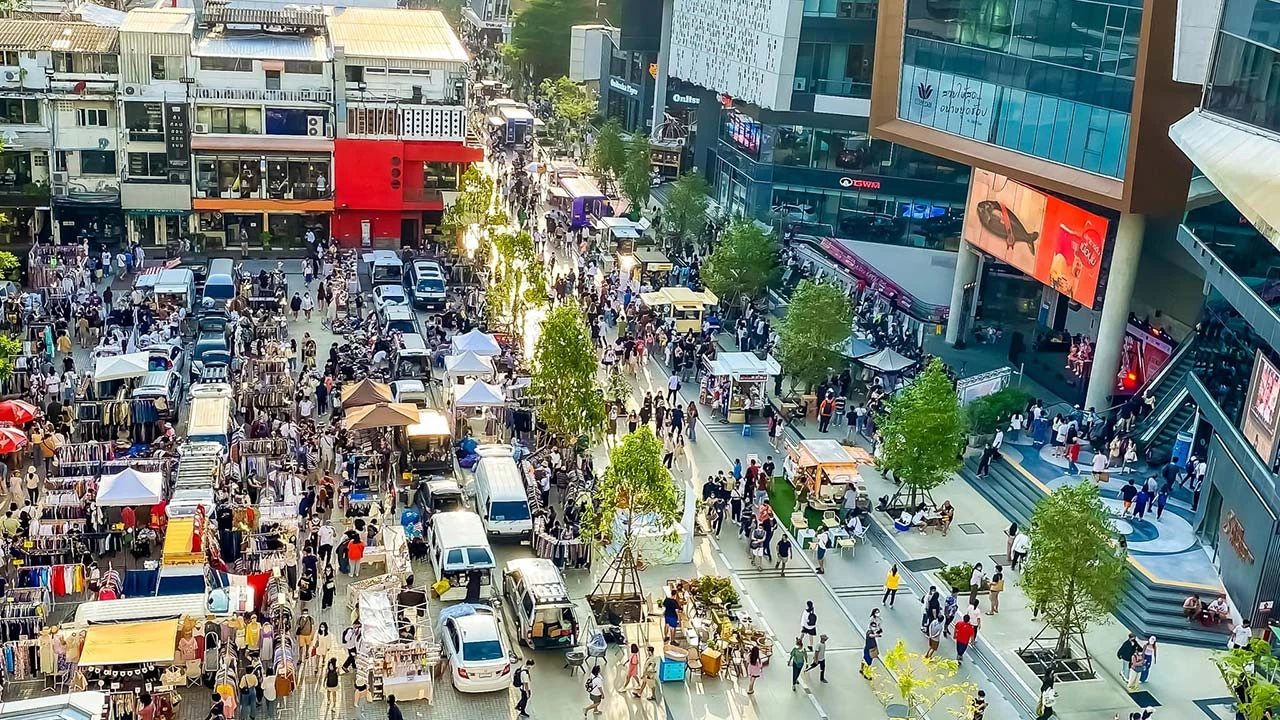 ภาพมุมสูงของพื้นที่สยามสแควร์จากหน้า Siam Square Walking Street ของ PMCU — ไม่ระบุปีถ่าย ไม่ใช่ภาพงาน Saucony Bangkok 10K 2026