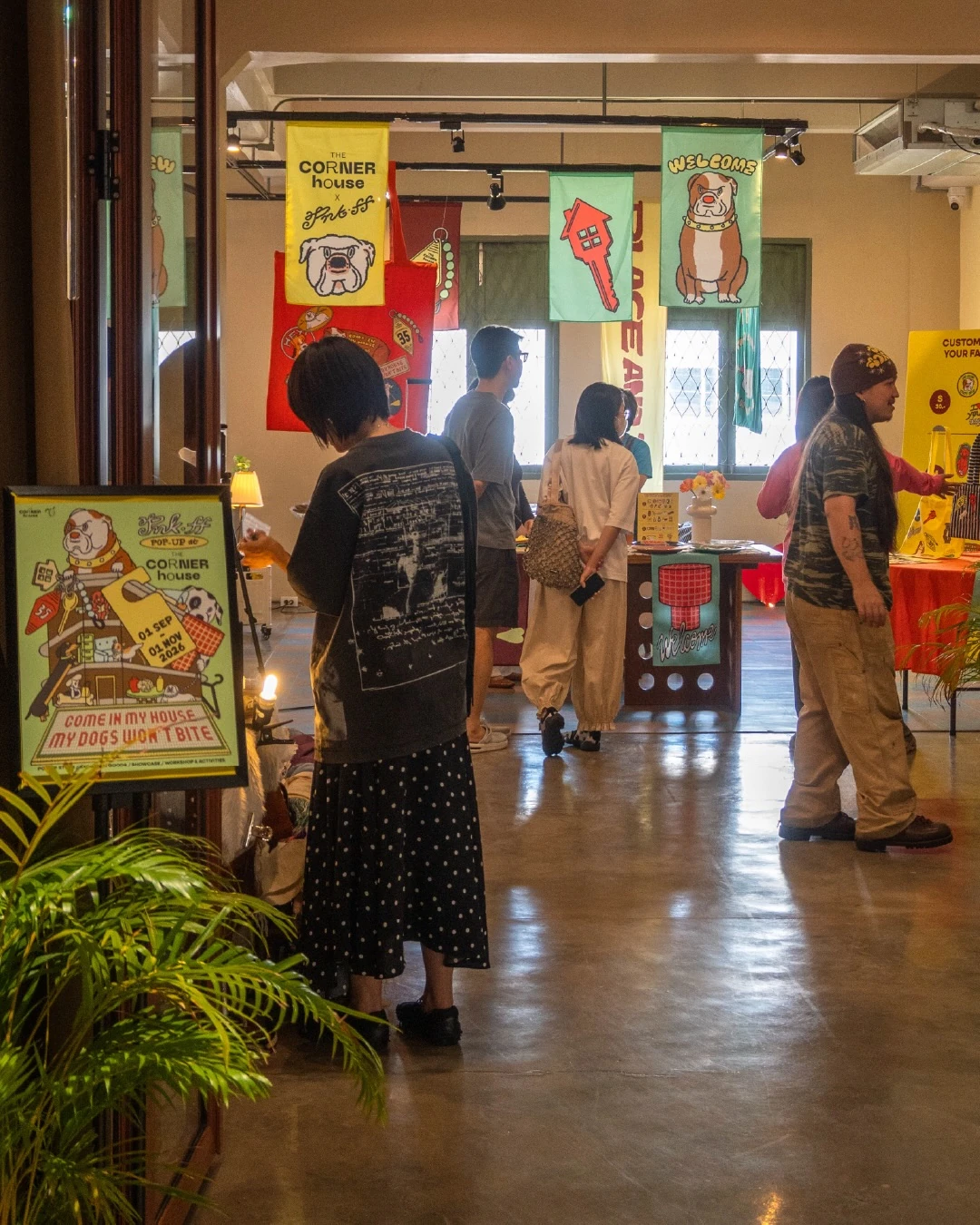 บริเวณทางเข้างาน ASK THE DOG Flea Market 2026 ที่ The Corner House Bangkok