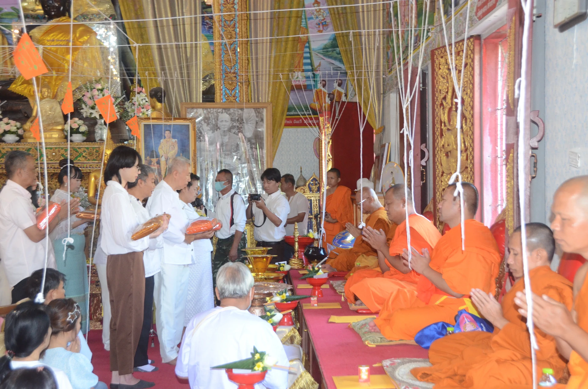 ภาพมุมกว้างภายในศาลาวัดประทานพรในรายงานกฐินย้อนหลัง ปี 2567
