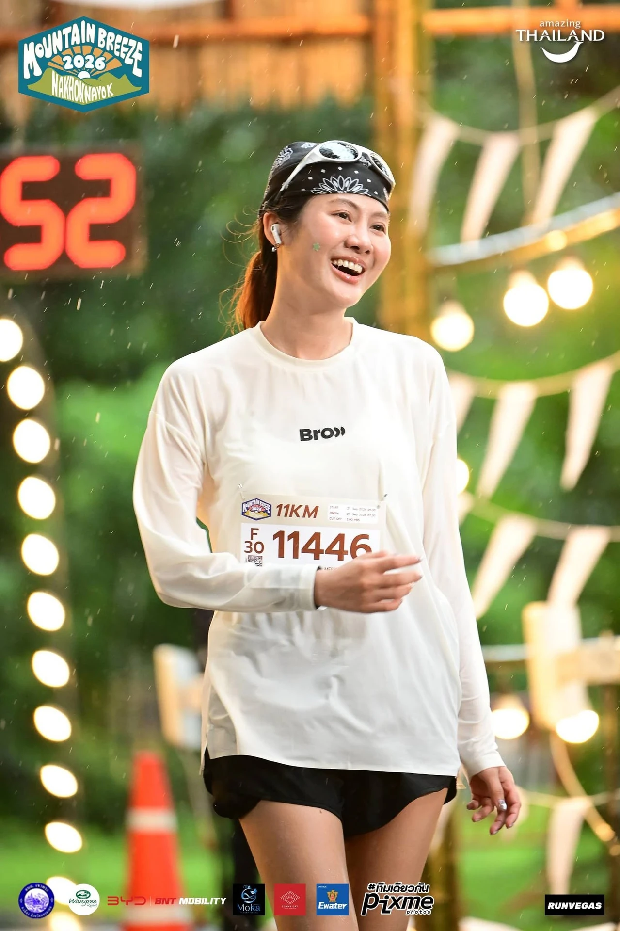 บริเวณซุ้มไฟในกิจกรรม Mountain Breeze ปี 2569 จาก Official Highlight 05
