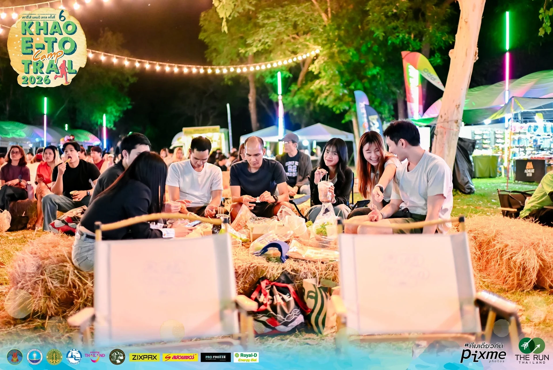 พื้นที่นั่งพักและร้านค้าในช่วงกิจกรรมดนตรี — ภาพงานครั้งที่ 6 ปี 2569