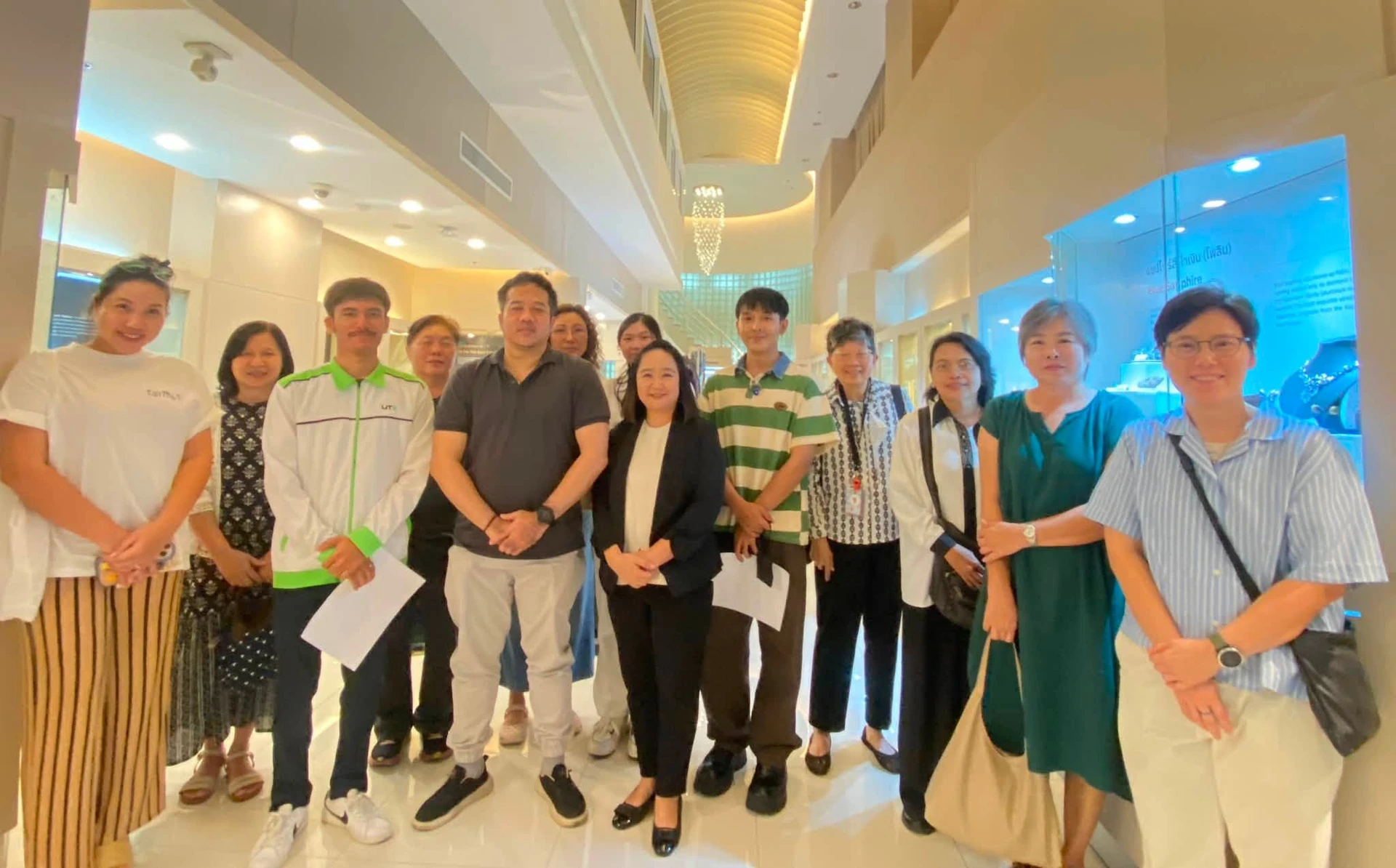 ภาพกลุ่มภายในพิพิธภัณฑ์จากรายงาน Mini Seminar ประกอบนิทรรศการ AMBER วันที่ 26 สิงหาคม 2569