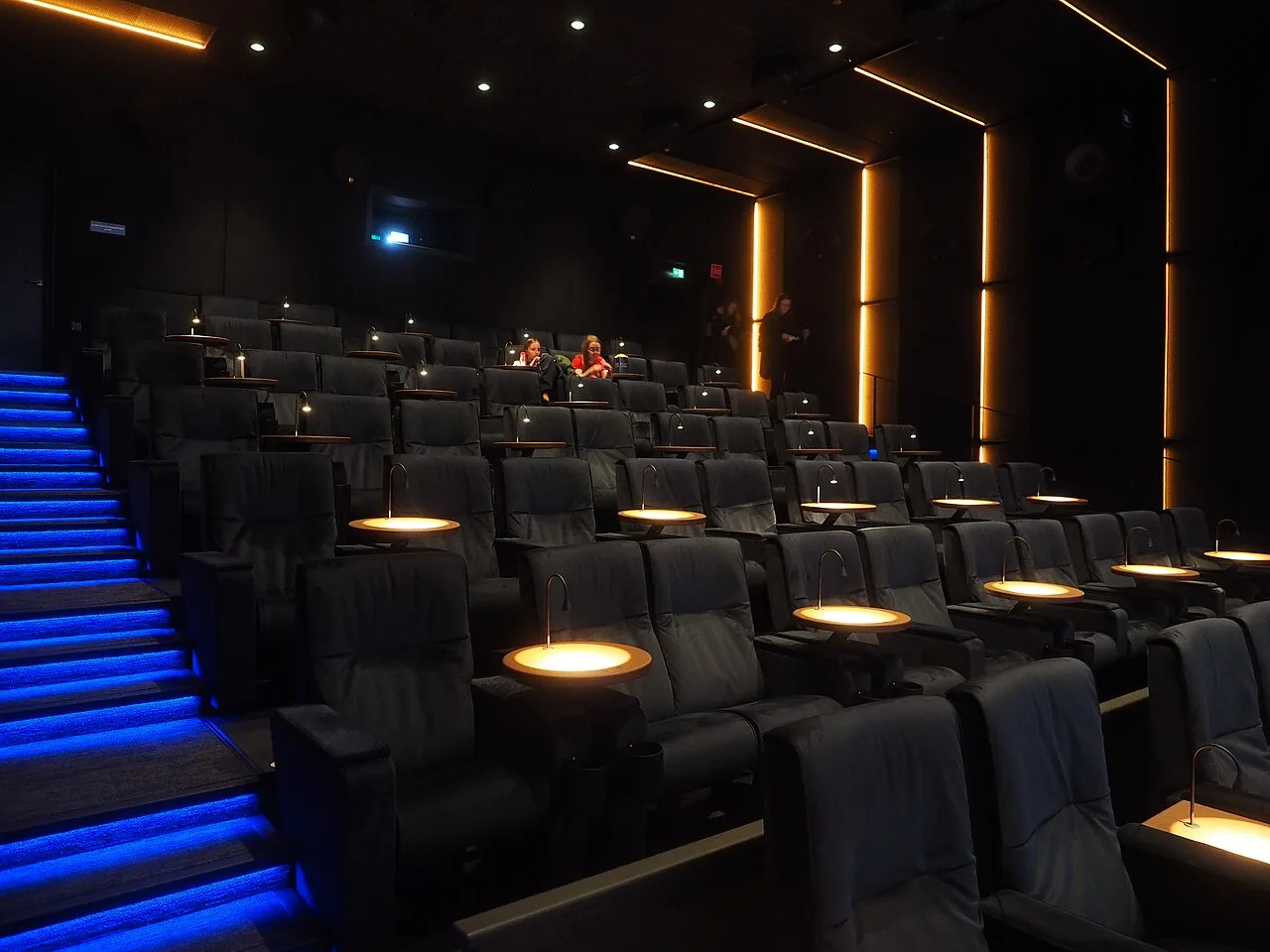 แถวที่นั่งภายในโรงภาพยนตร์ Gilda เมืองเฮลซิงกิ